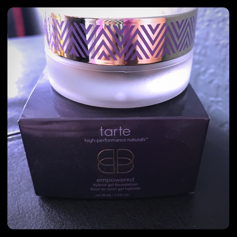 Tart Empowered Gel Foundation in light sand